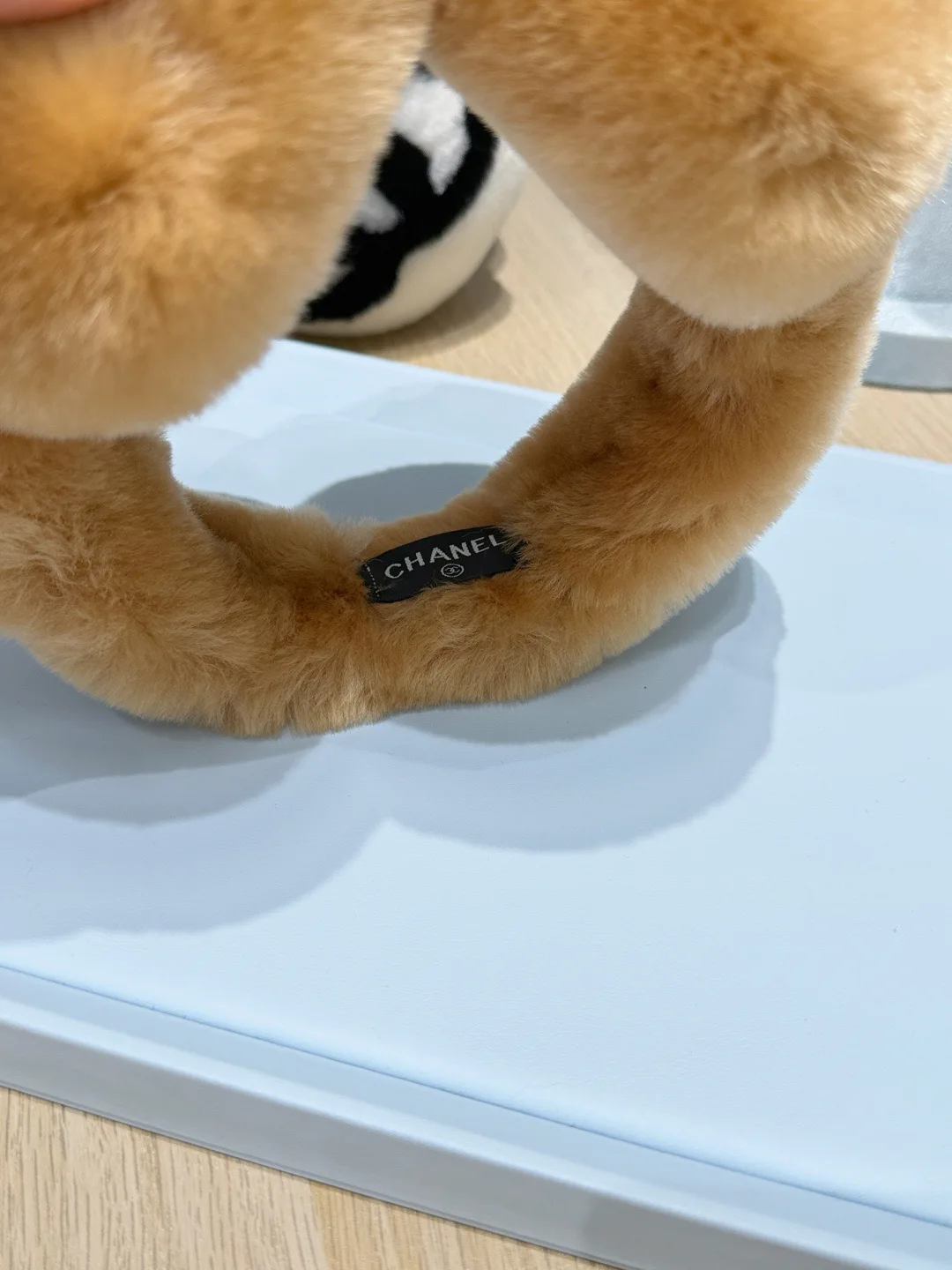 Головные Уборы Chanel 18617822