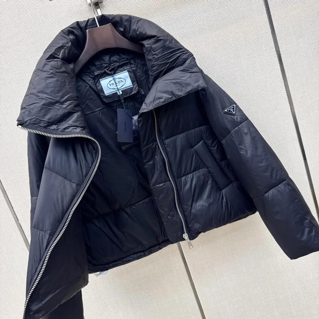 Куртки И Пуховики Женские Prada 18438382
