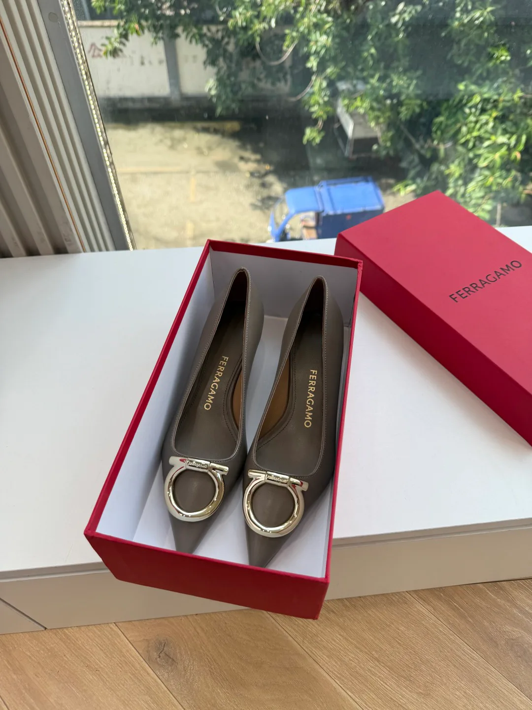 Туфли Женские Salvatore Ferragamo 18154505