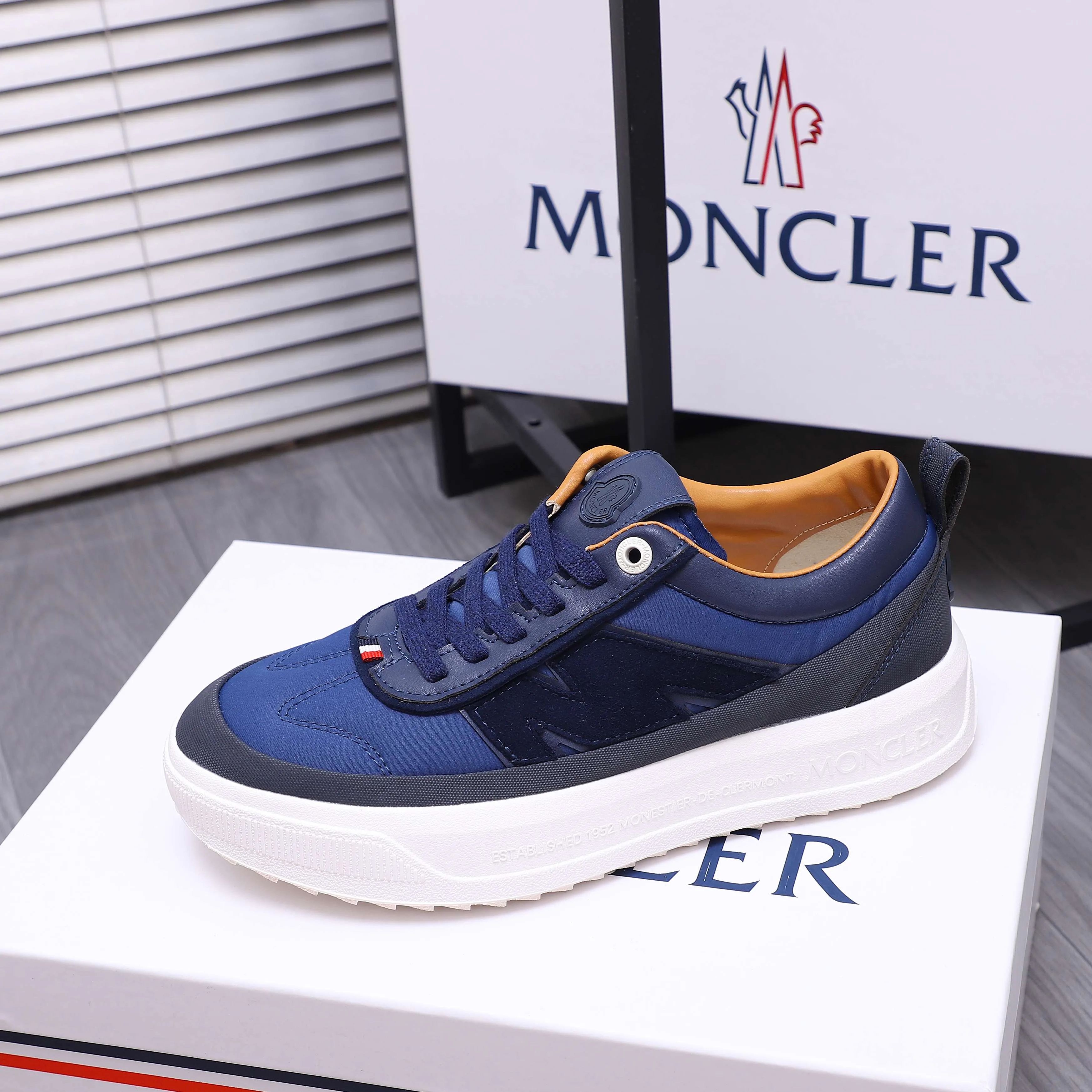 Кроссовки Женские Moncler 10199654