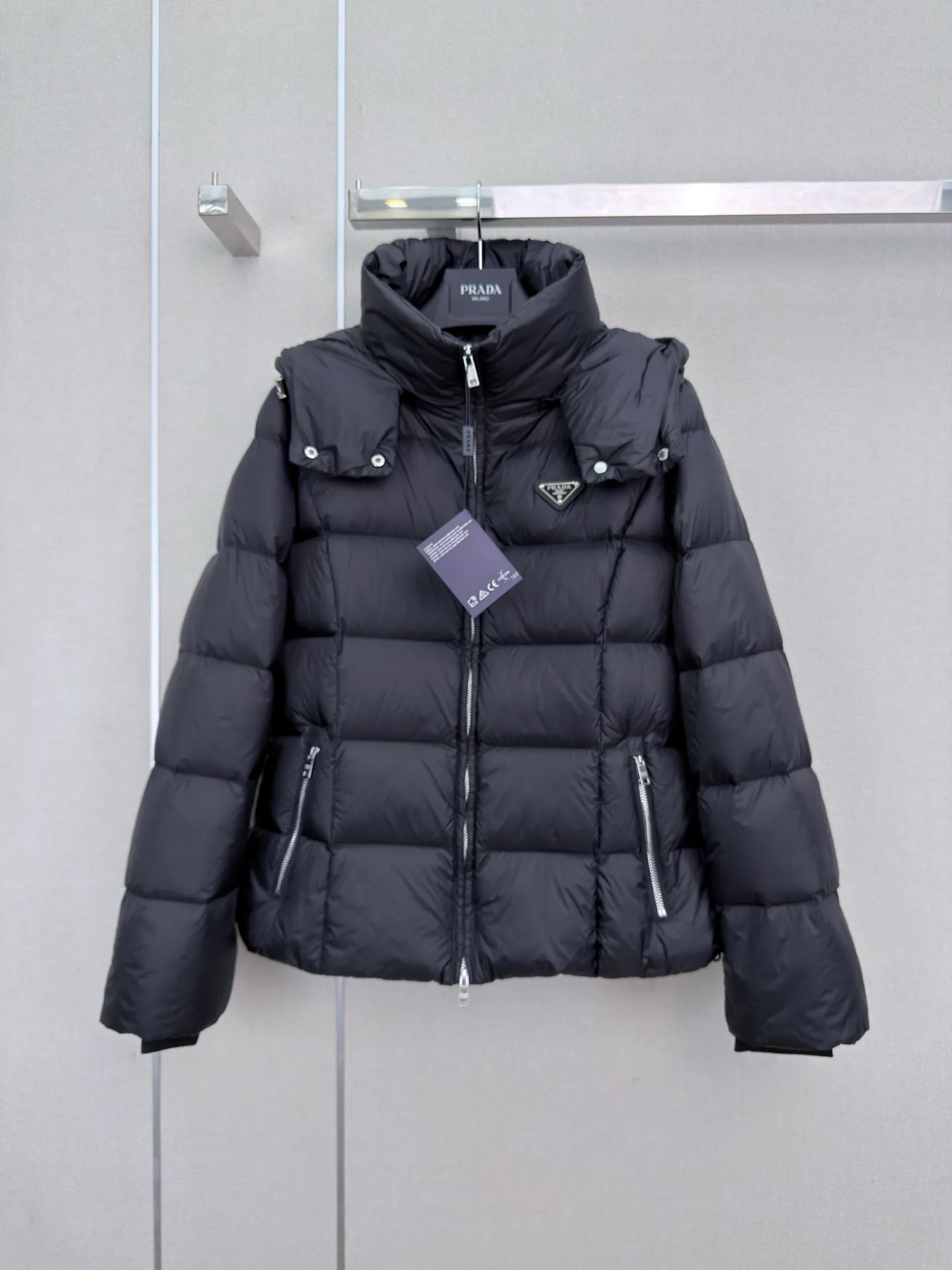 Куртки И Пуховики Женские Prada 18185814