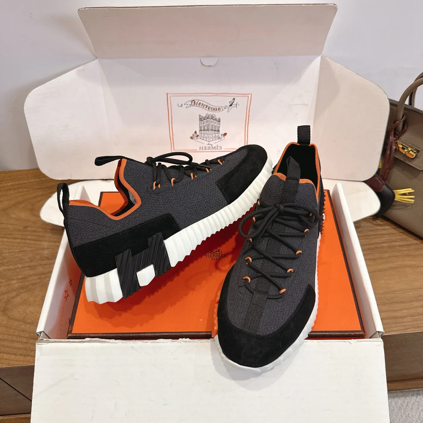 Кроссовки Женские Hermes 11336594