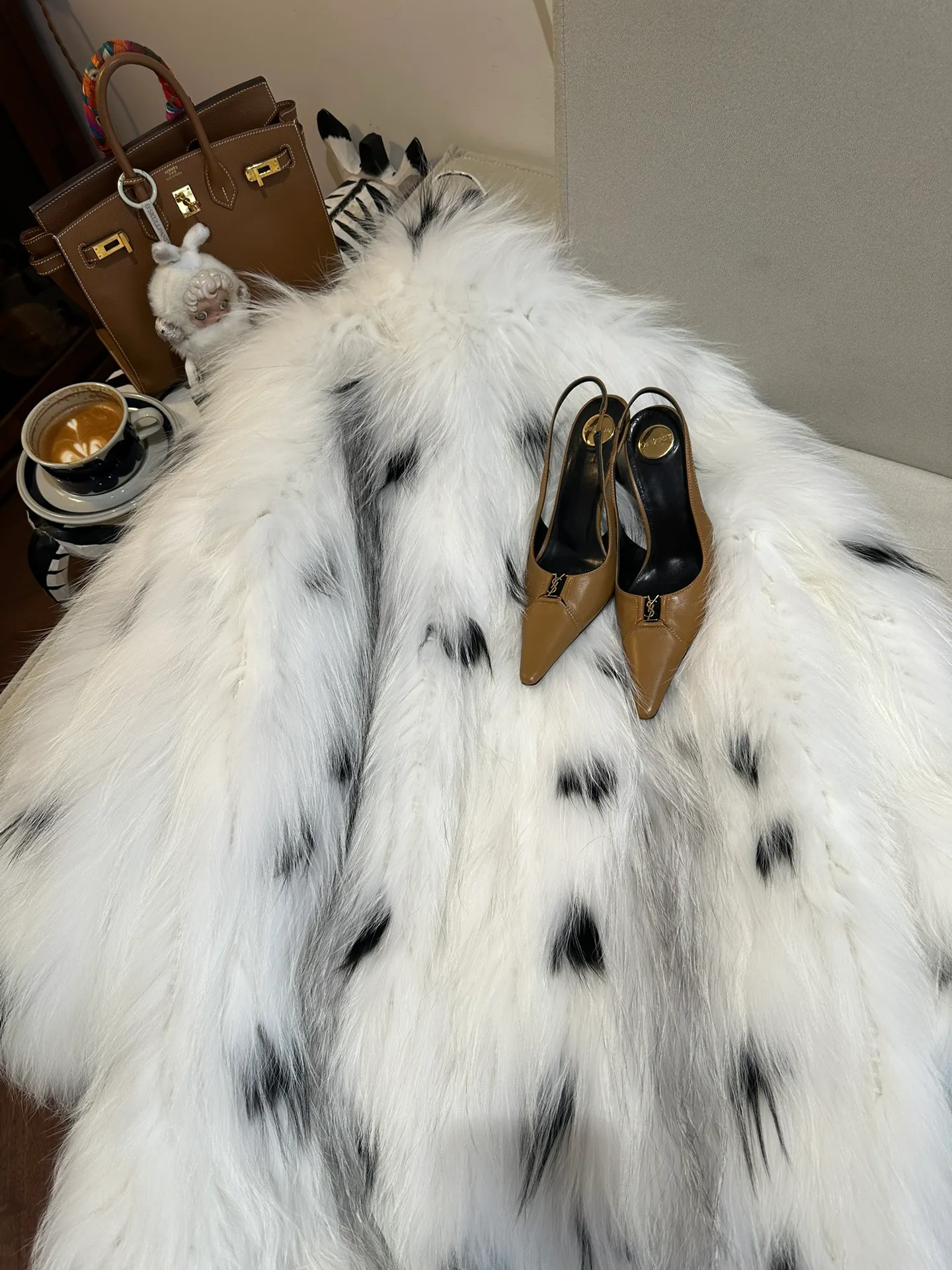 Шубы Женские Fendi 18437662
