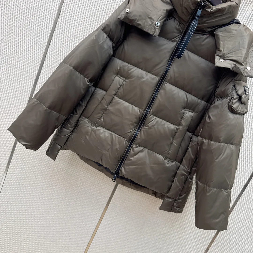 Куртки И Пуховики Женские Prada 18438386