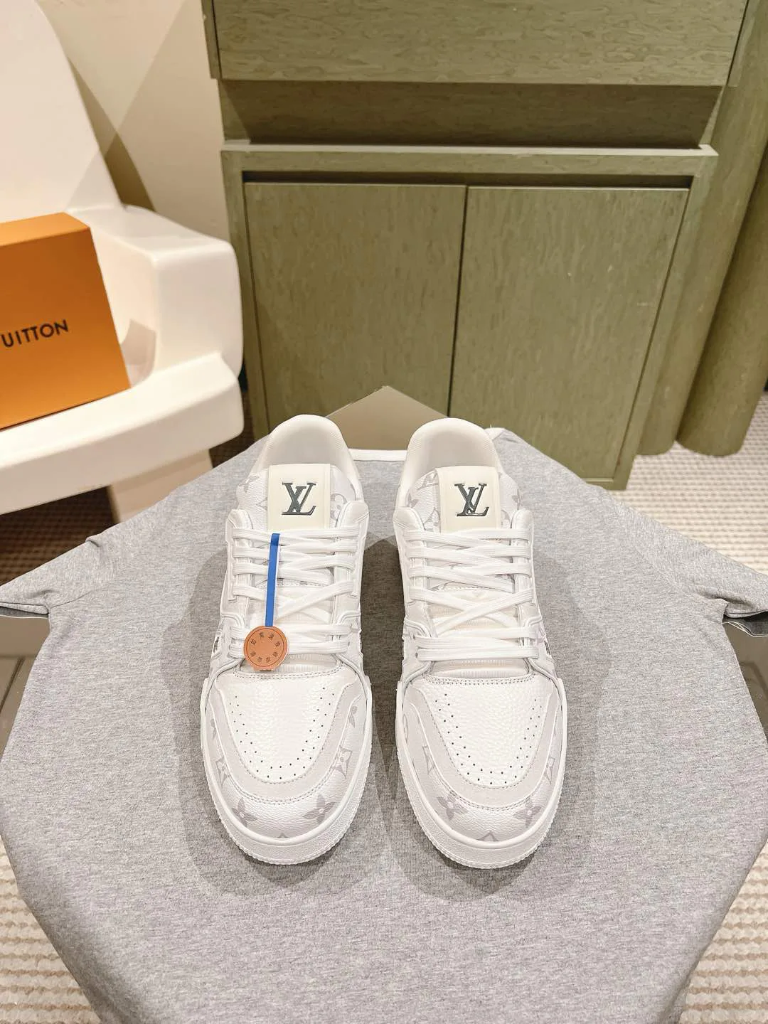 Кроссовки Женские Louis Vuitton 35436