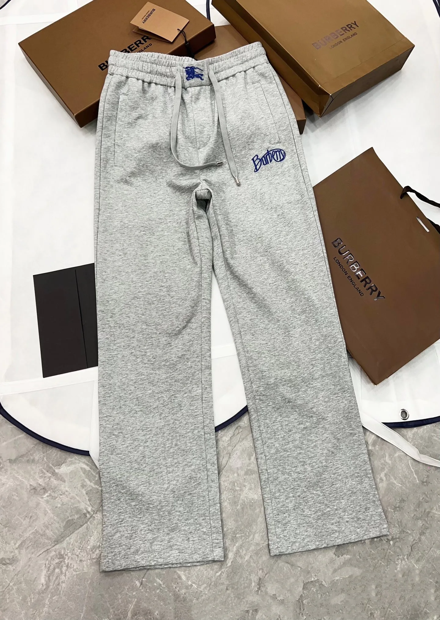 Брюки Мужские Burberry 11322900