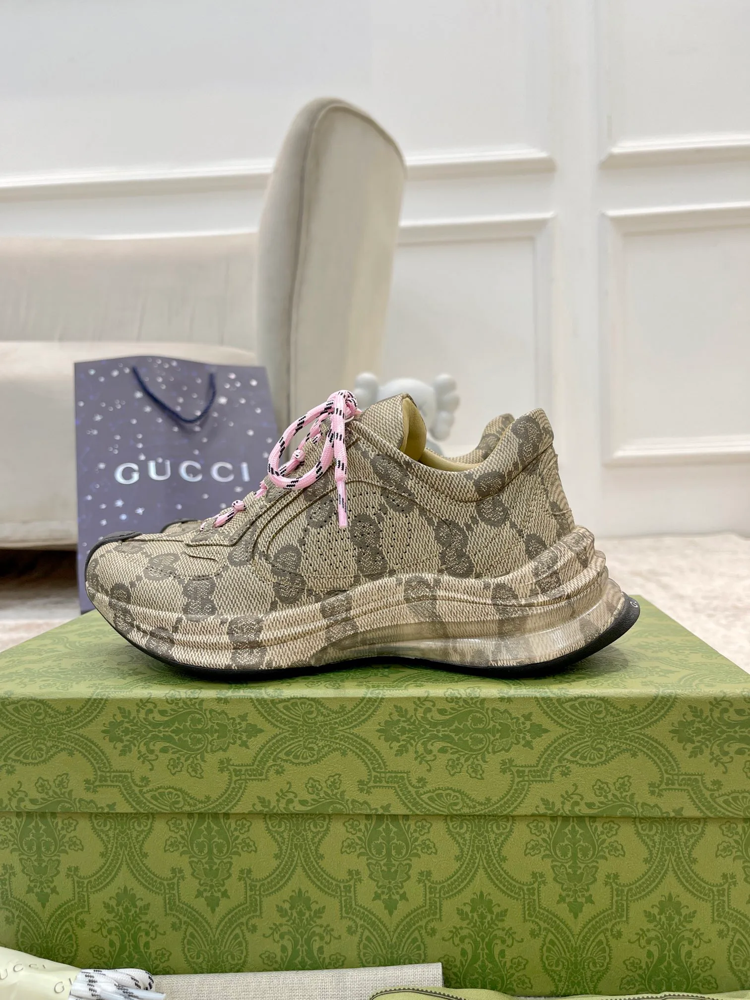 Кроссовки Женские Gucci 5120084