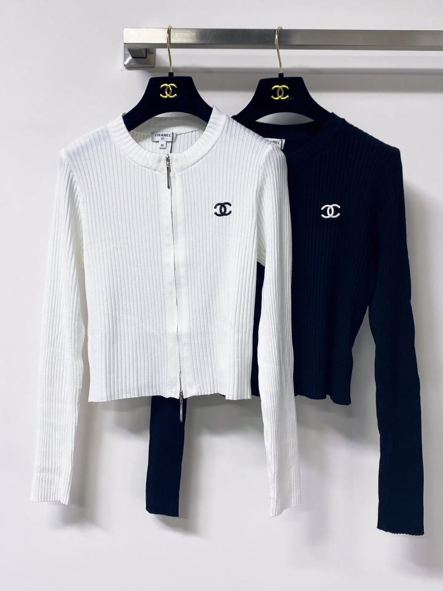 Джемперы И Свитеры Женские Chanel 18138411