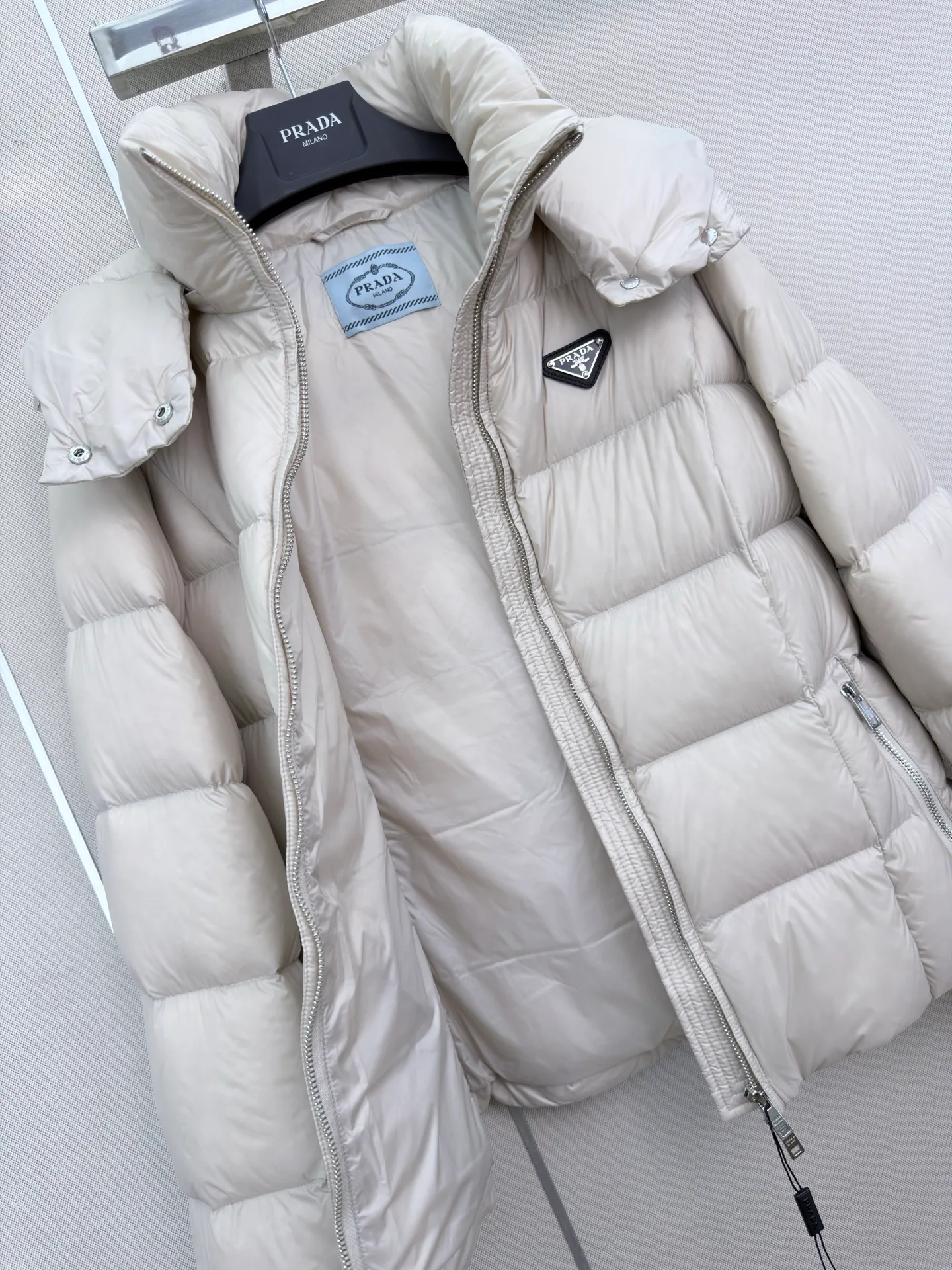 Куртки И Пуховики Женские Prada 18185815