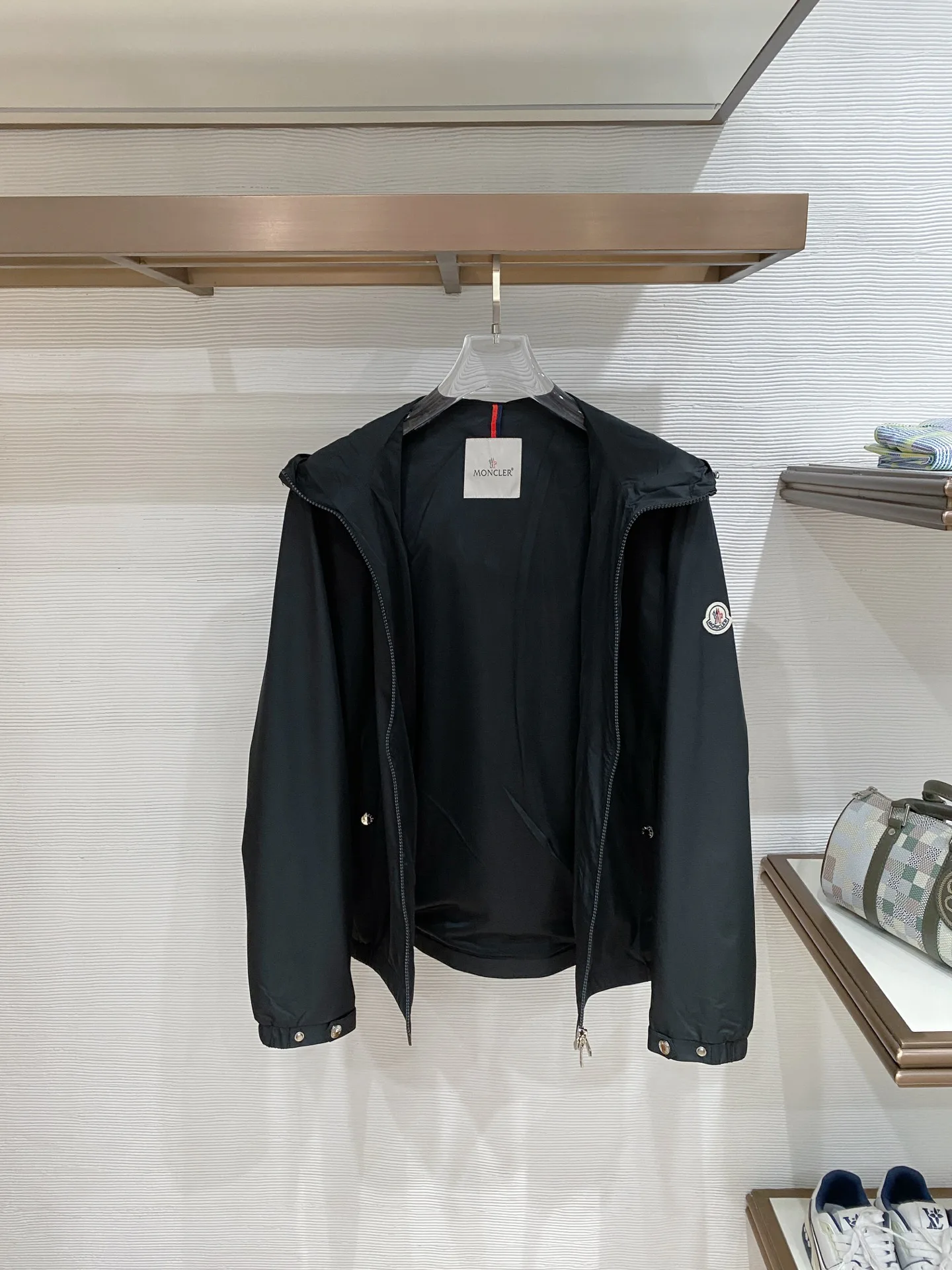Куртки И Пуховики Мужские Moncler 11584619