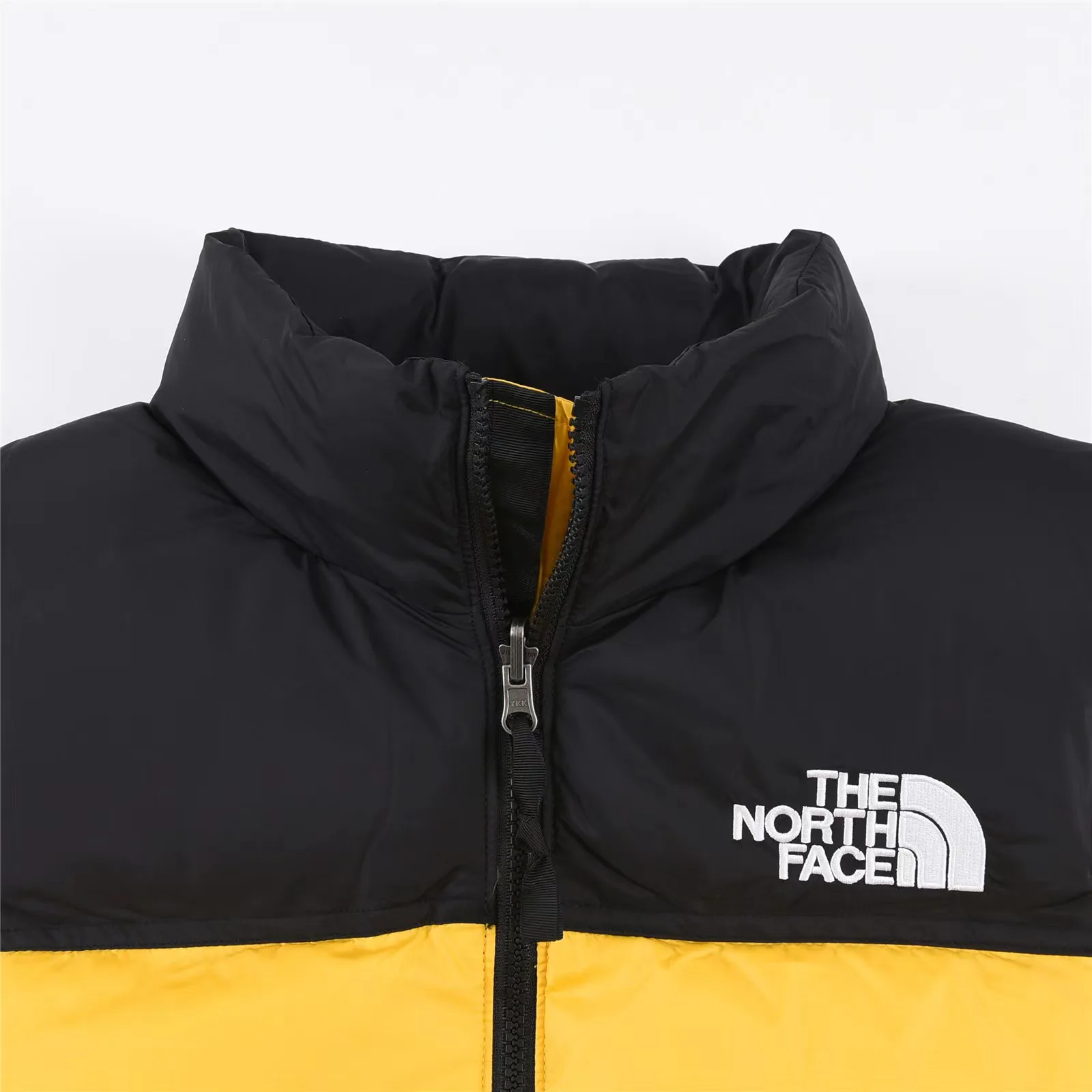 Жилеты Женские The North Face 19296965
