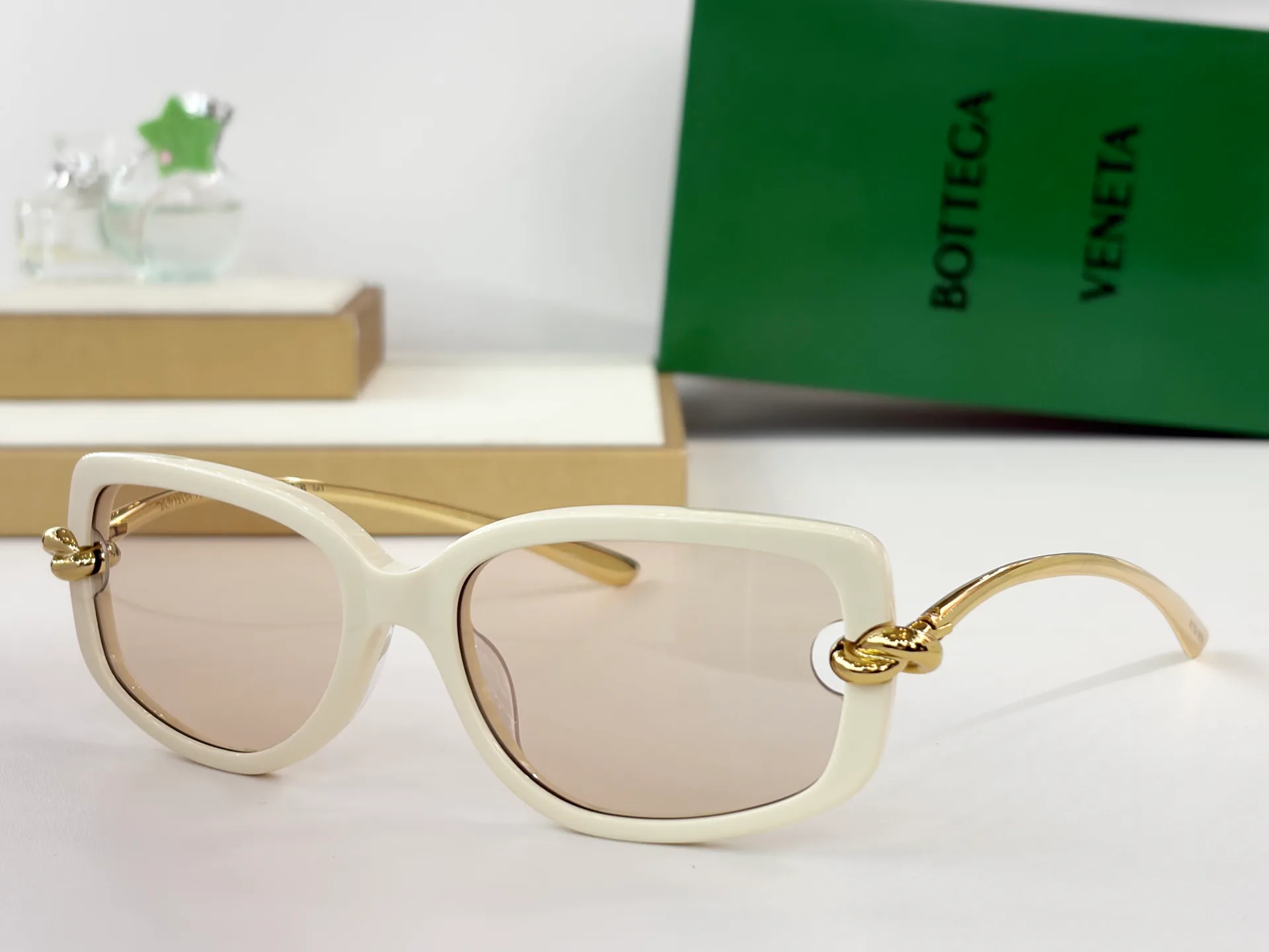 Очки Bottega Veneta 12564439