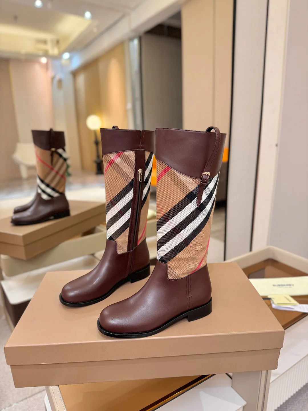 Сапоги Женские Burberry 19807798