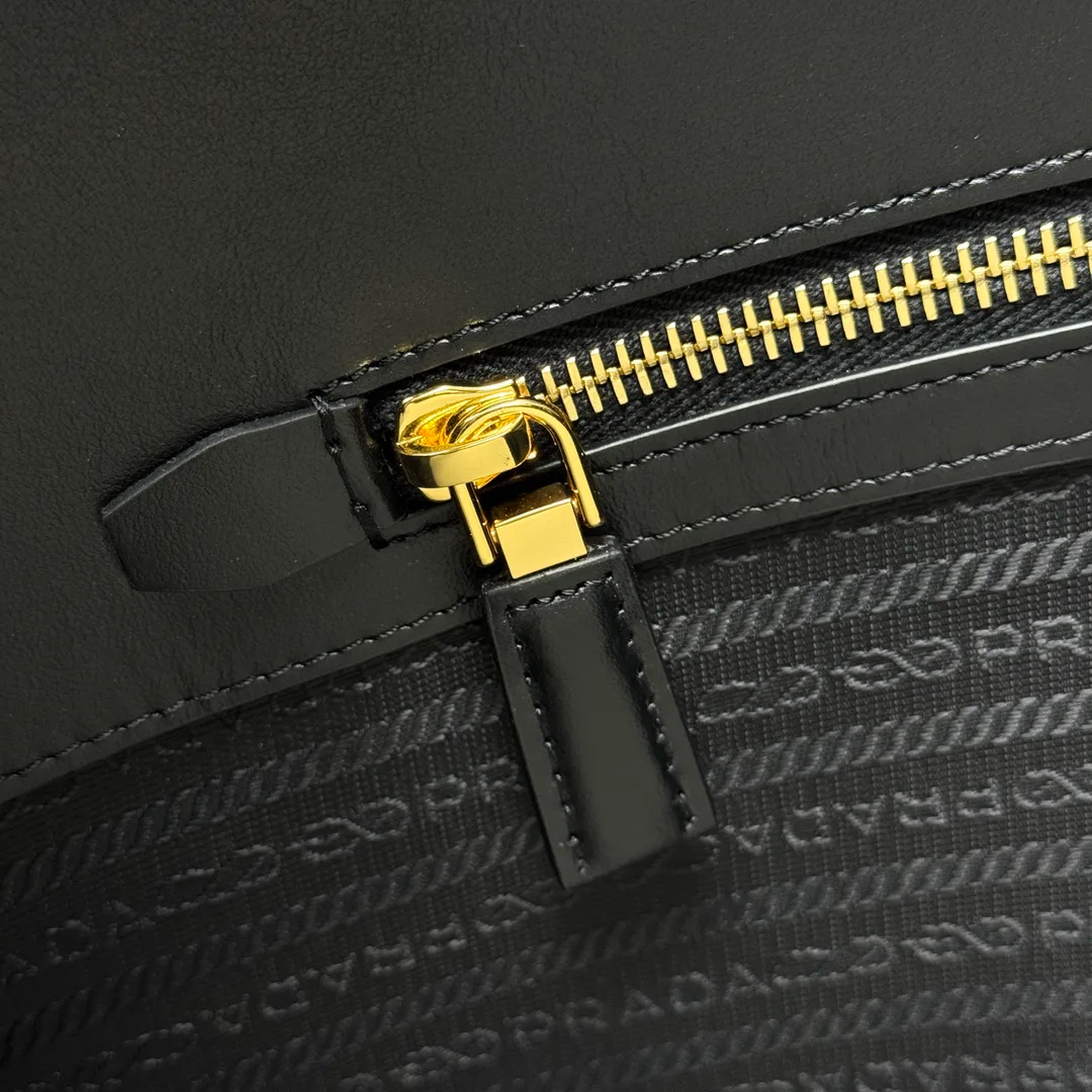 Классические Сумки Женские Prada 118537