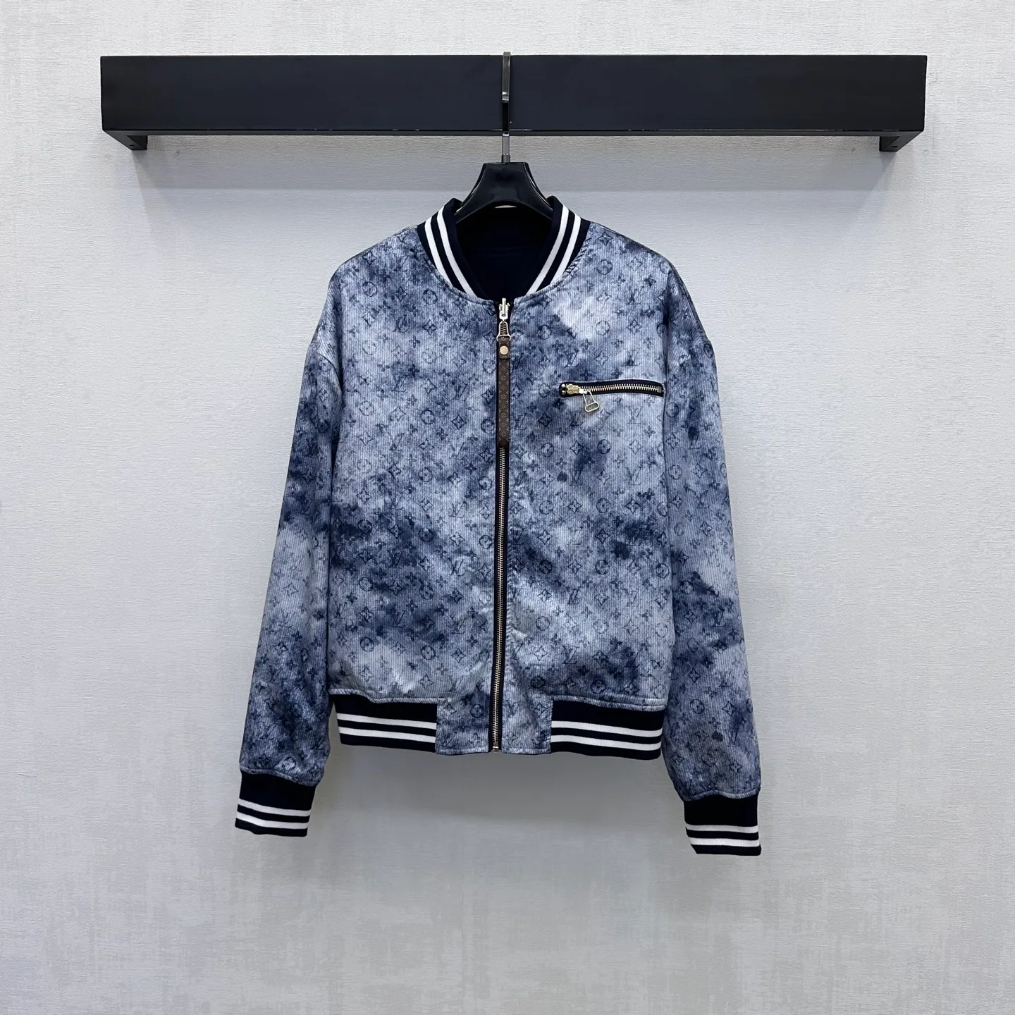 Куртки И Пуховики Мужские Louis Vuitton 17917785