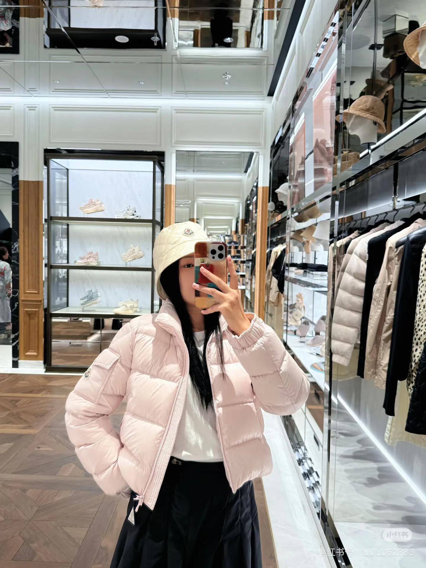 Куртки И Пуховики Женские Moncler 19052090