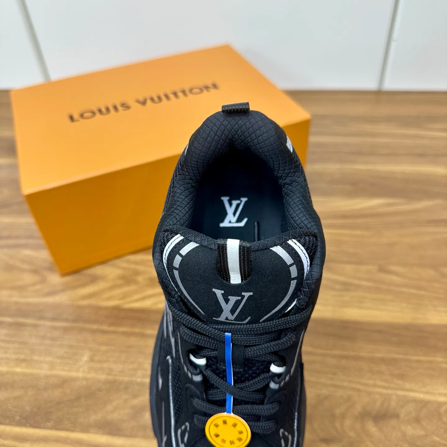 Кроссовки Мужские Louis Vuitton 17477024