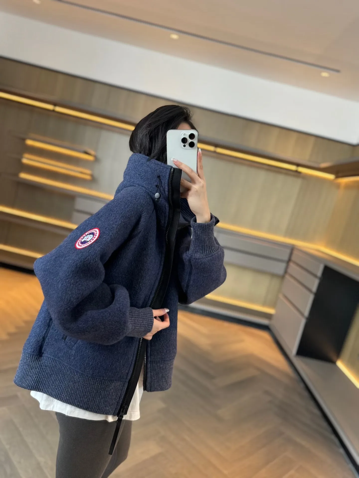 Куртки И Пуховики Женские Canada Goose 858026