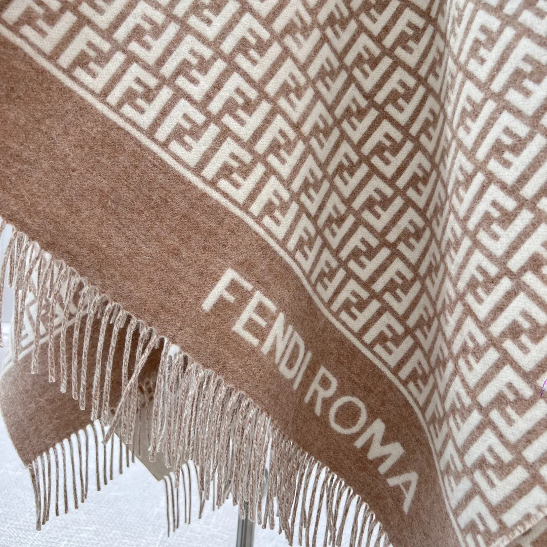 Шарфы Fendi 17992117
