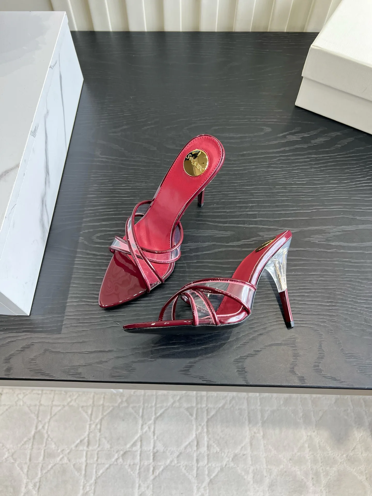 Босоножки Женские Saint Laurent 18614253