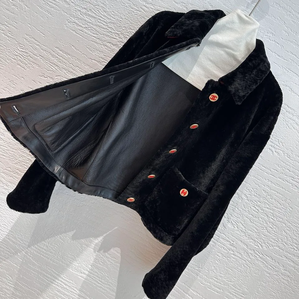 Кожаные Куртки И Дублёнки Женские Chanel 17998982