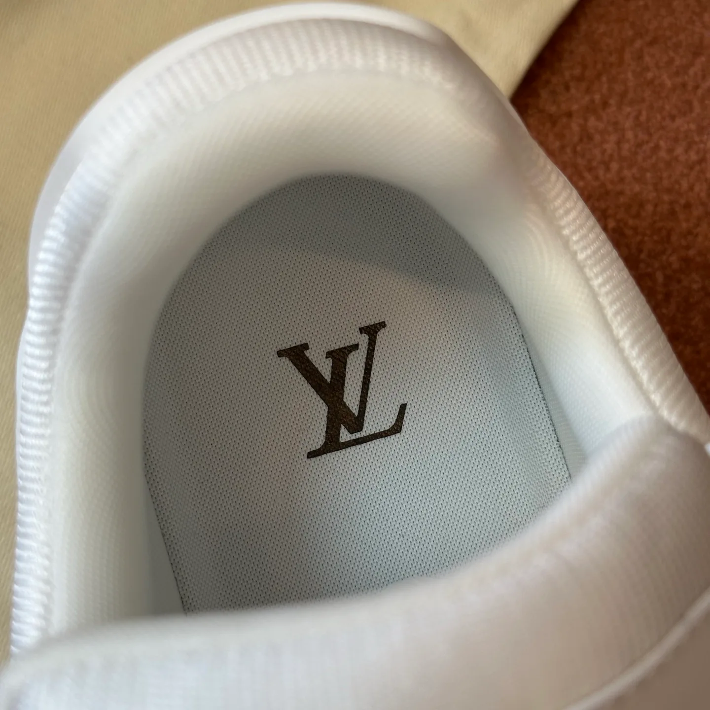 Кроссовки Женские Louis Vuitton 1180249
