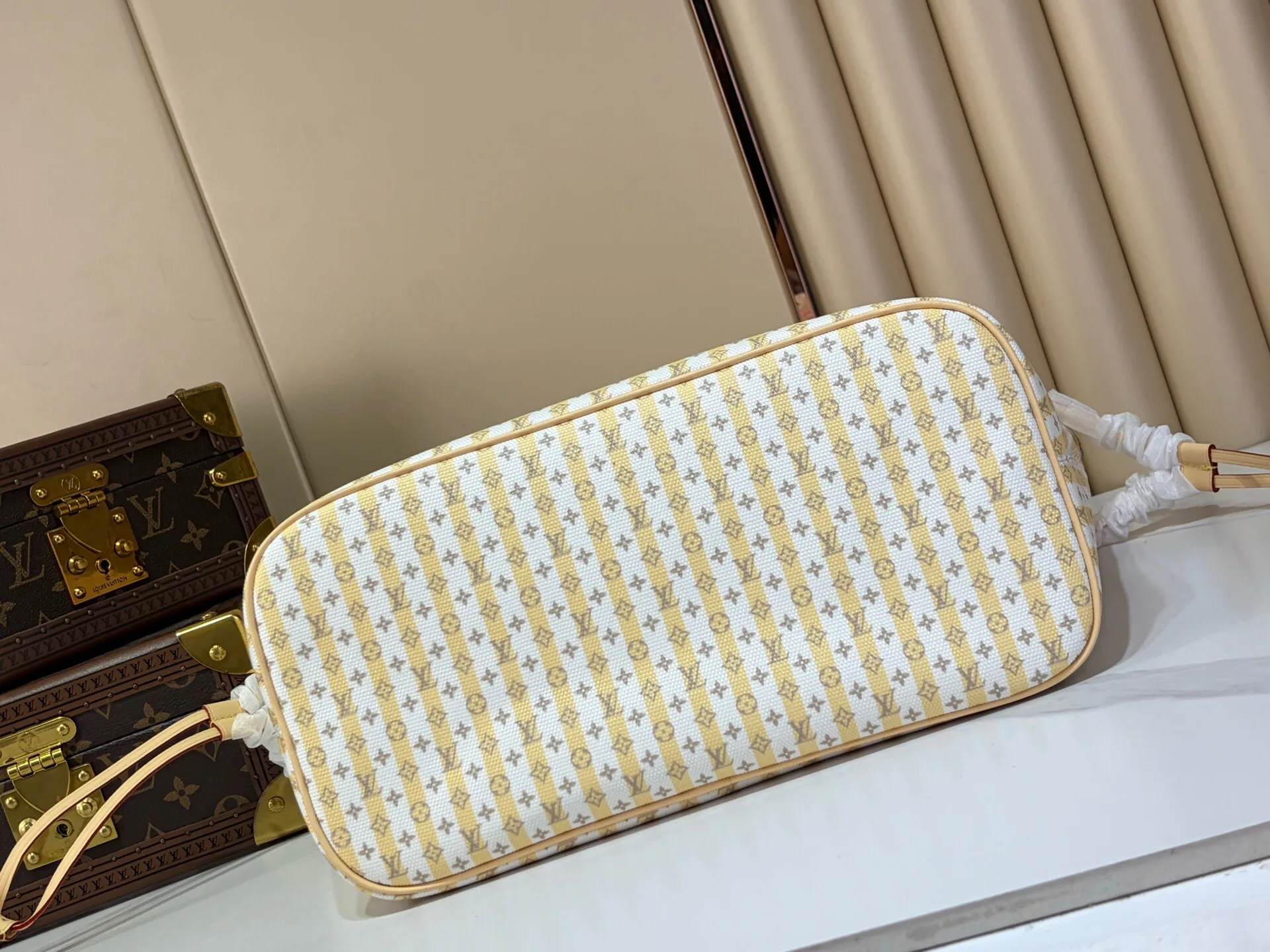 Классические Сумки Женские Louis Vuitton 16893048