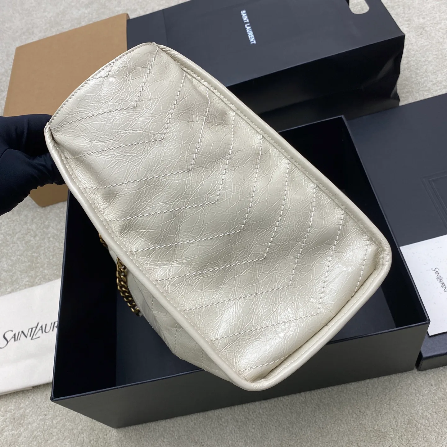 Классические Сумки Женские Saint Laurent 8988100