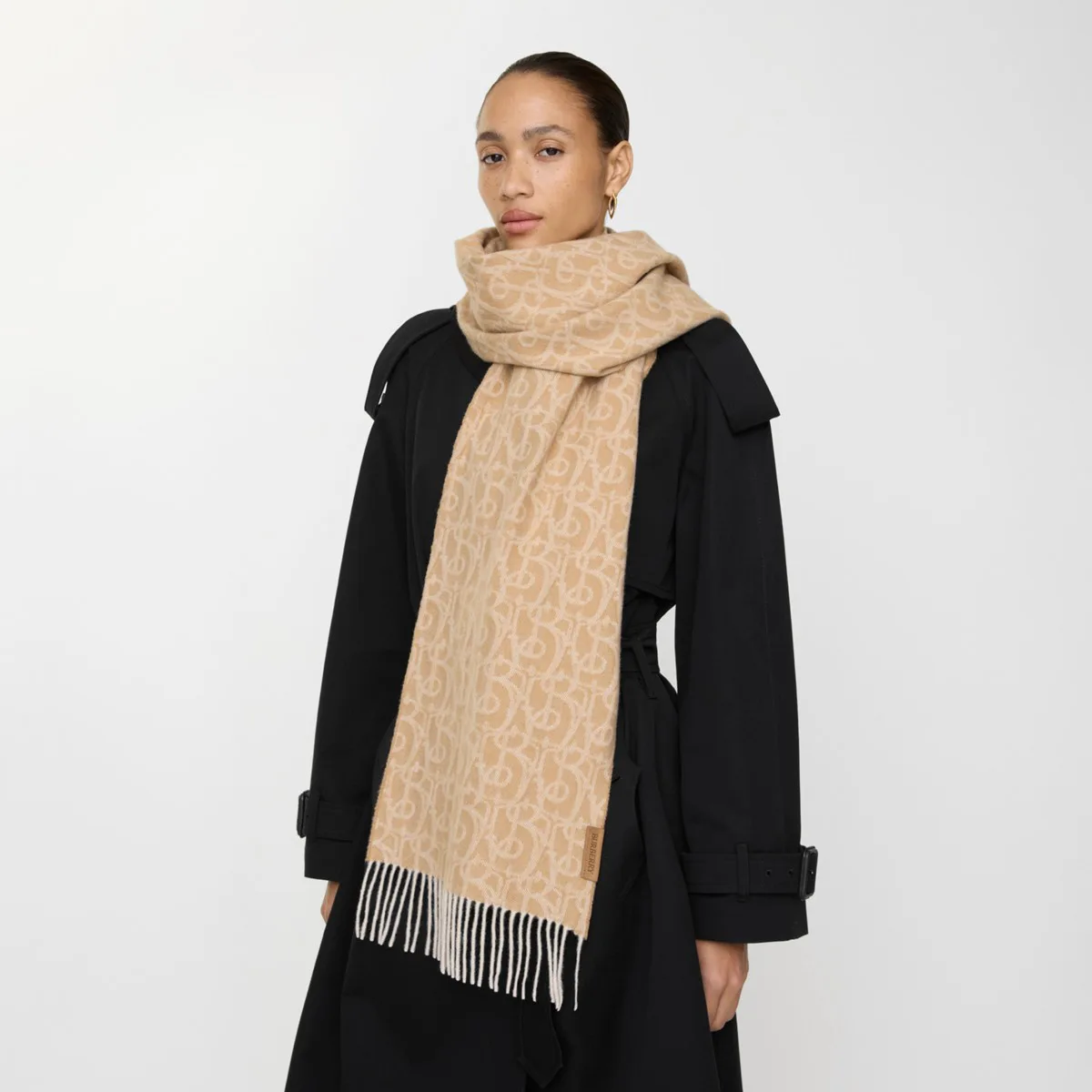 Шарфы Burberry 18222529