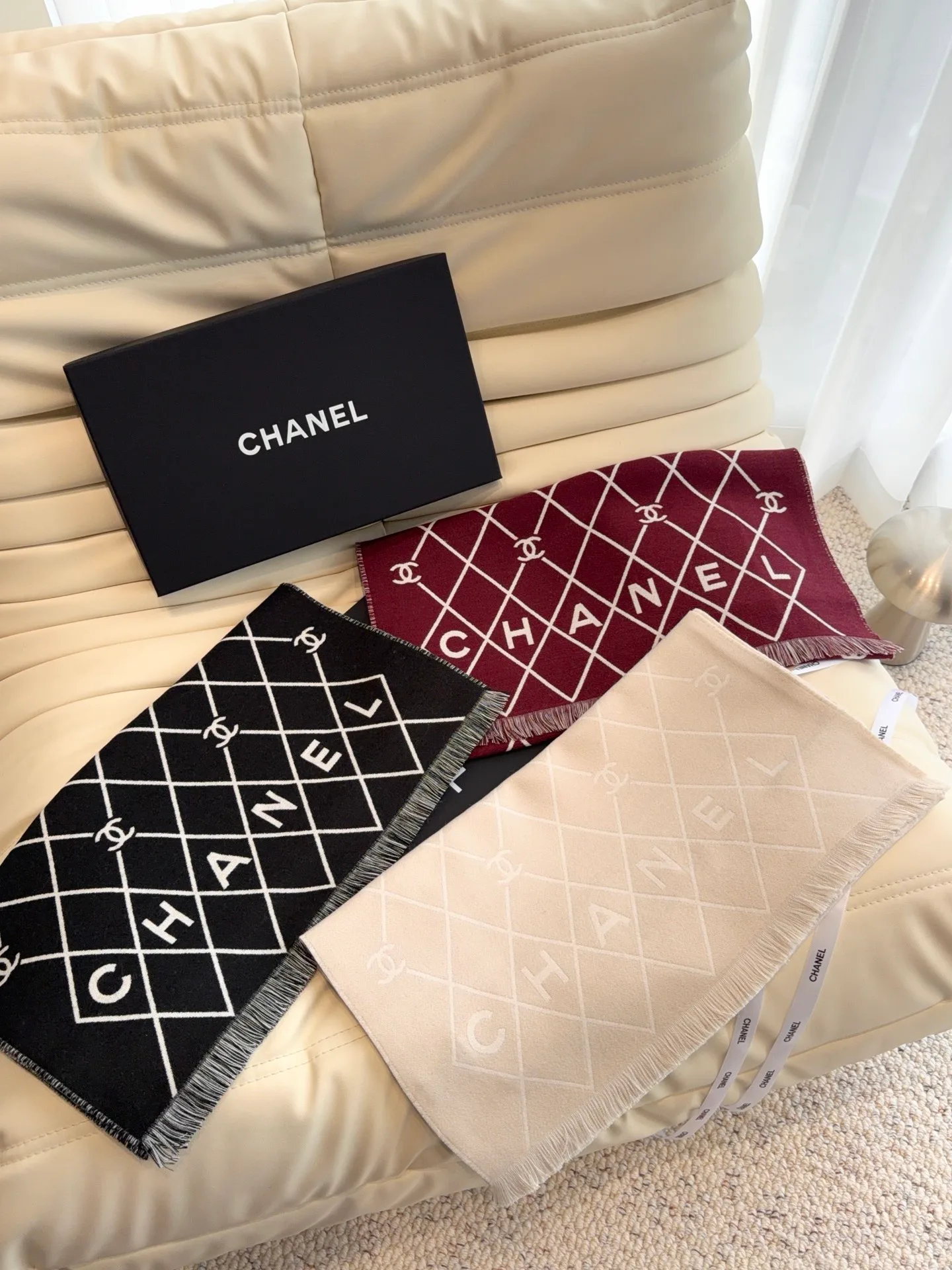 Шарфы Chanel 18675803