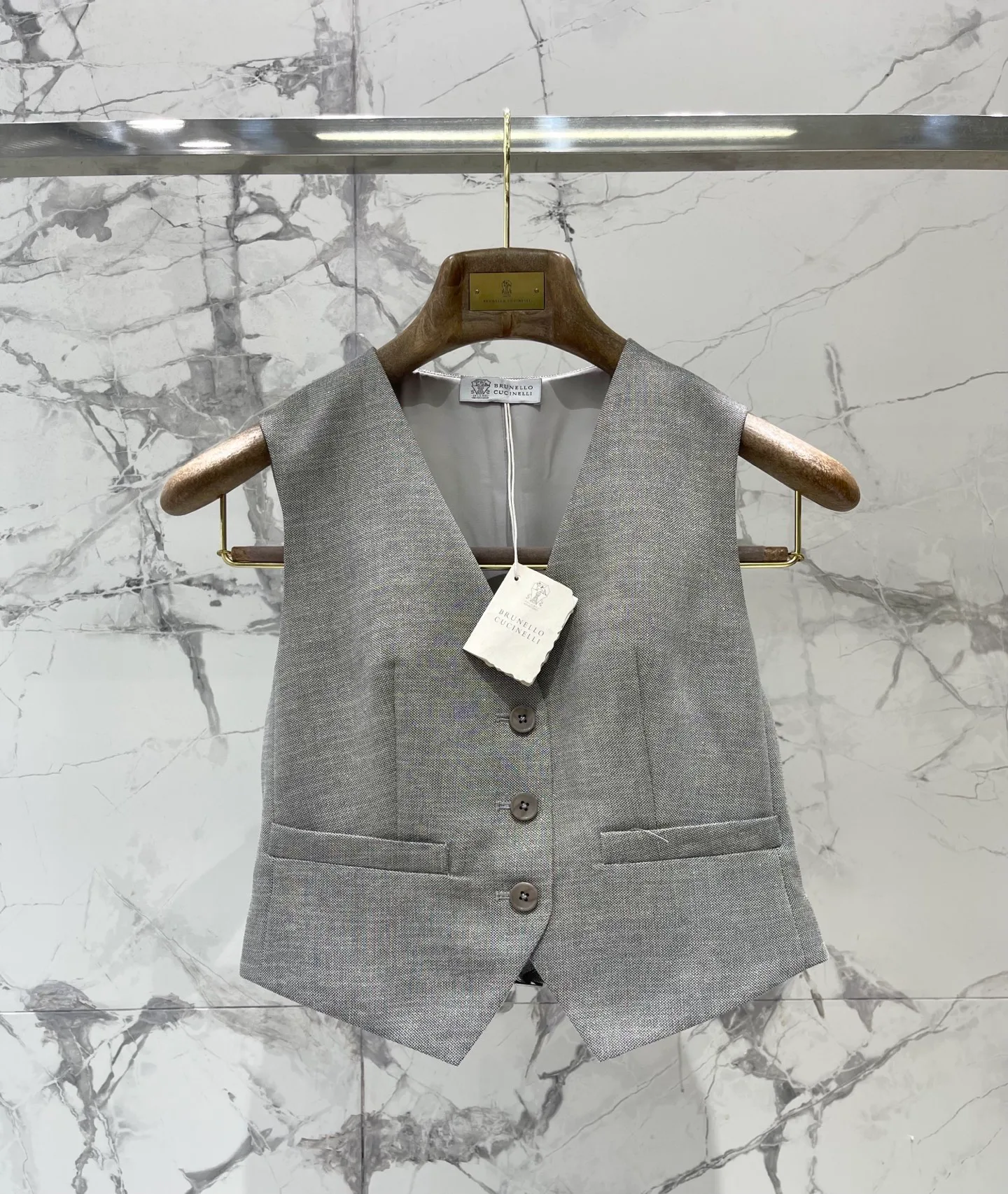 Жилеты Женские Brunello Cucinelli 18527384