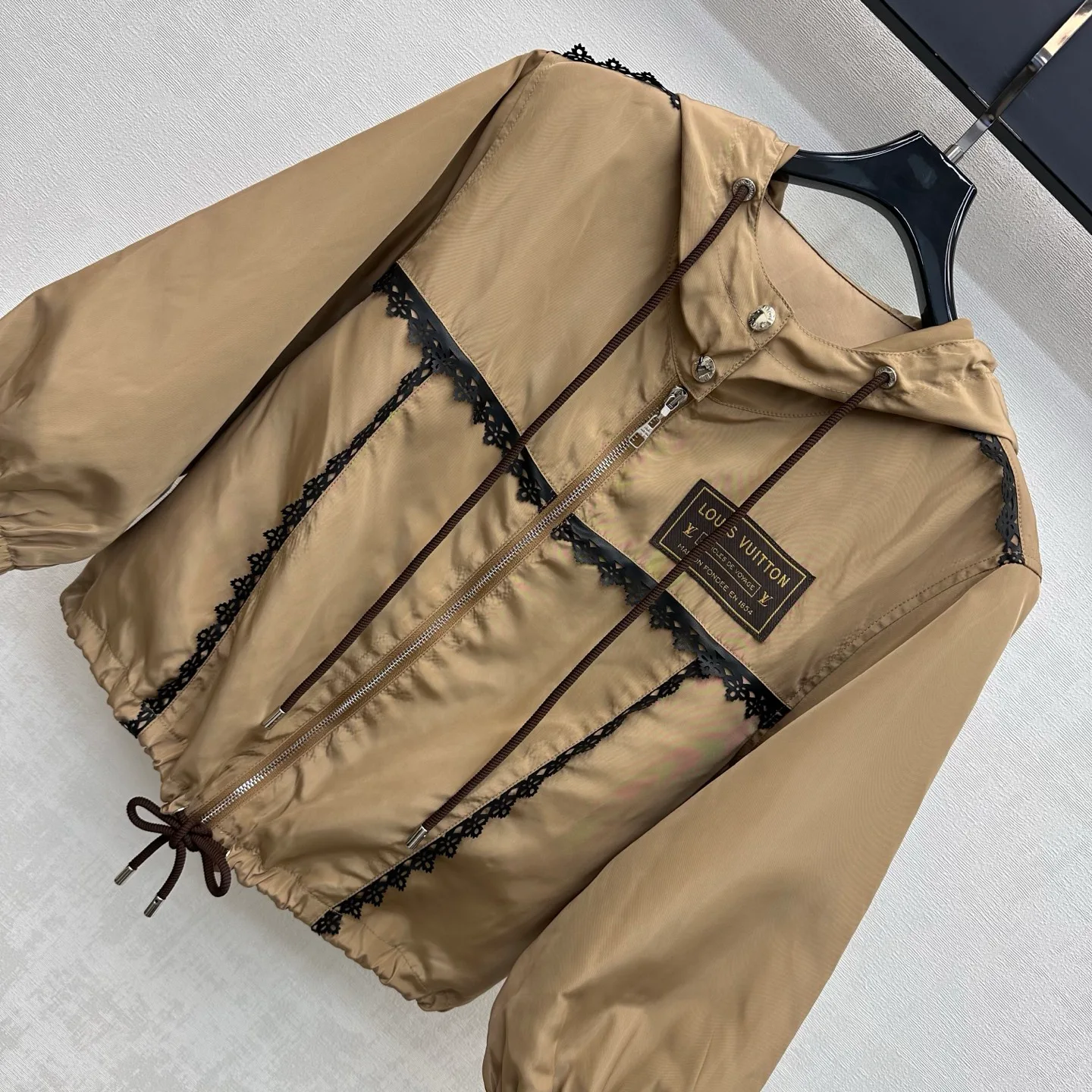 Куртки И Пуховики Женские Louis Vuitton 17088204