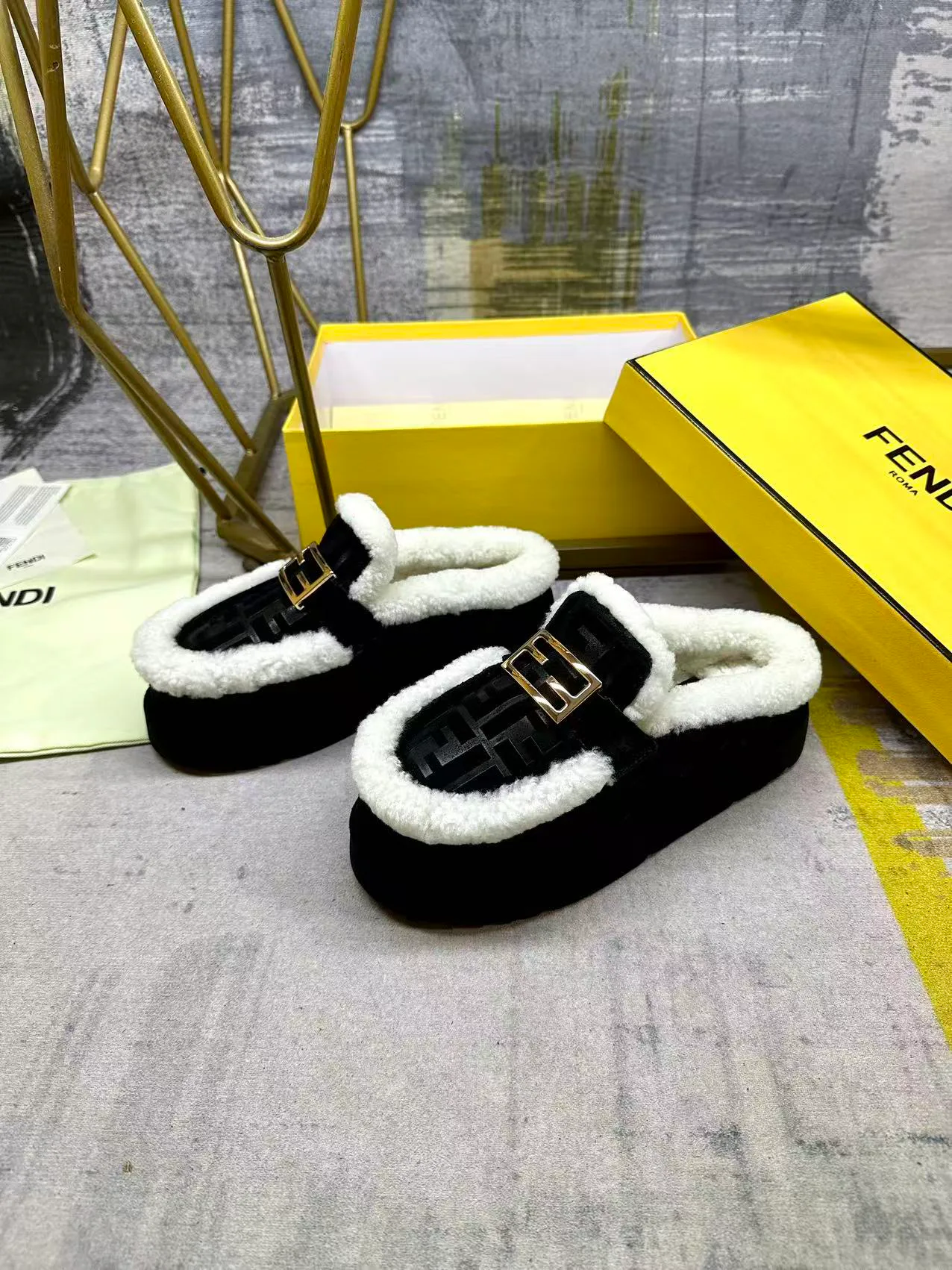Мюли И Сабо Женские Fendi 472250
