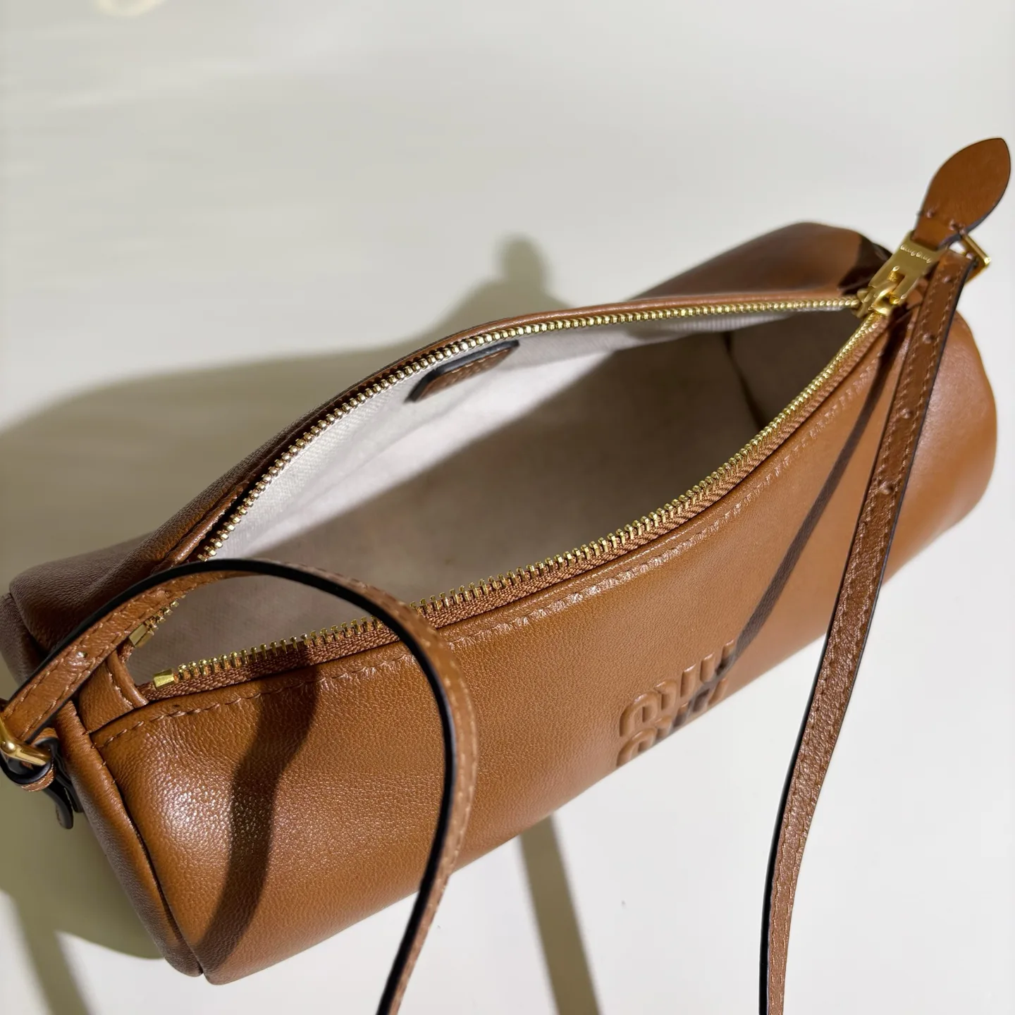 Сумки На Ремне Женские Miu Miu 12675838