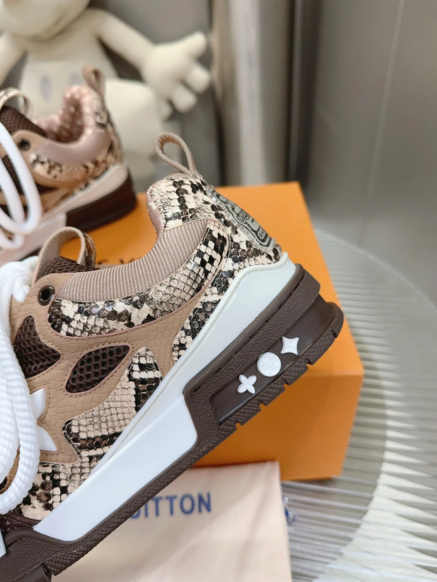 Кроссовки Женские Louis Vuitton 11250518