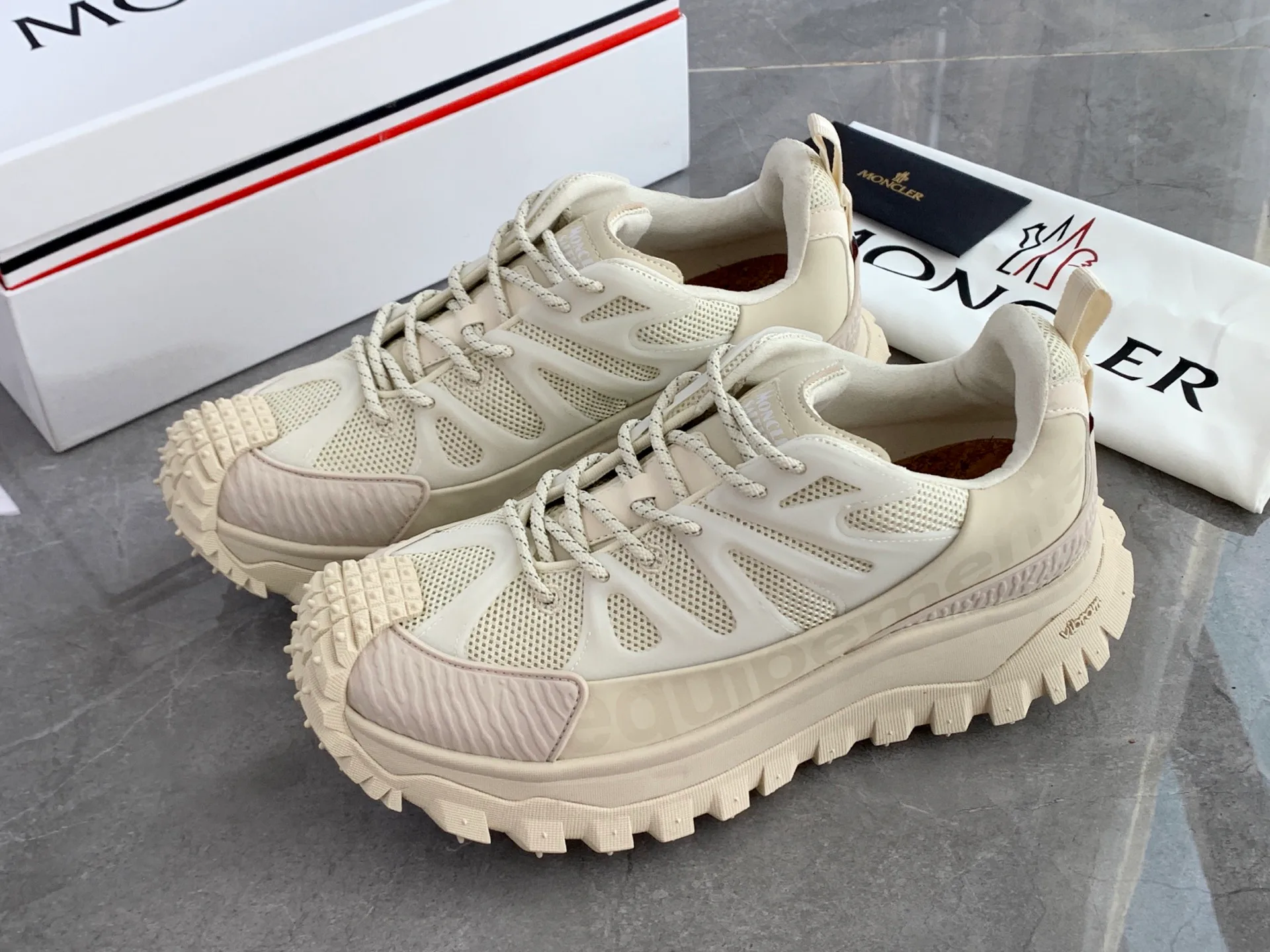 Кроссовки Женские Moncler 3415315