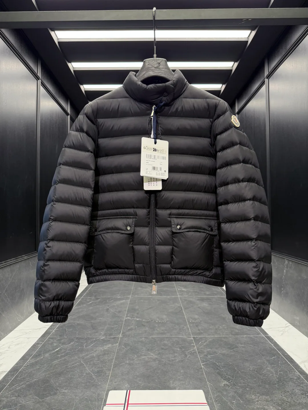 Куртки И Пуховики Женские Moncler 18536478