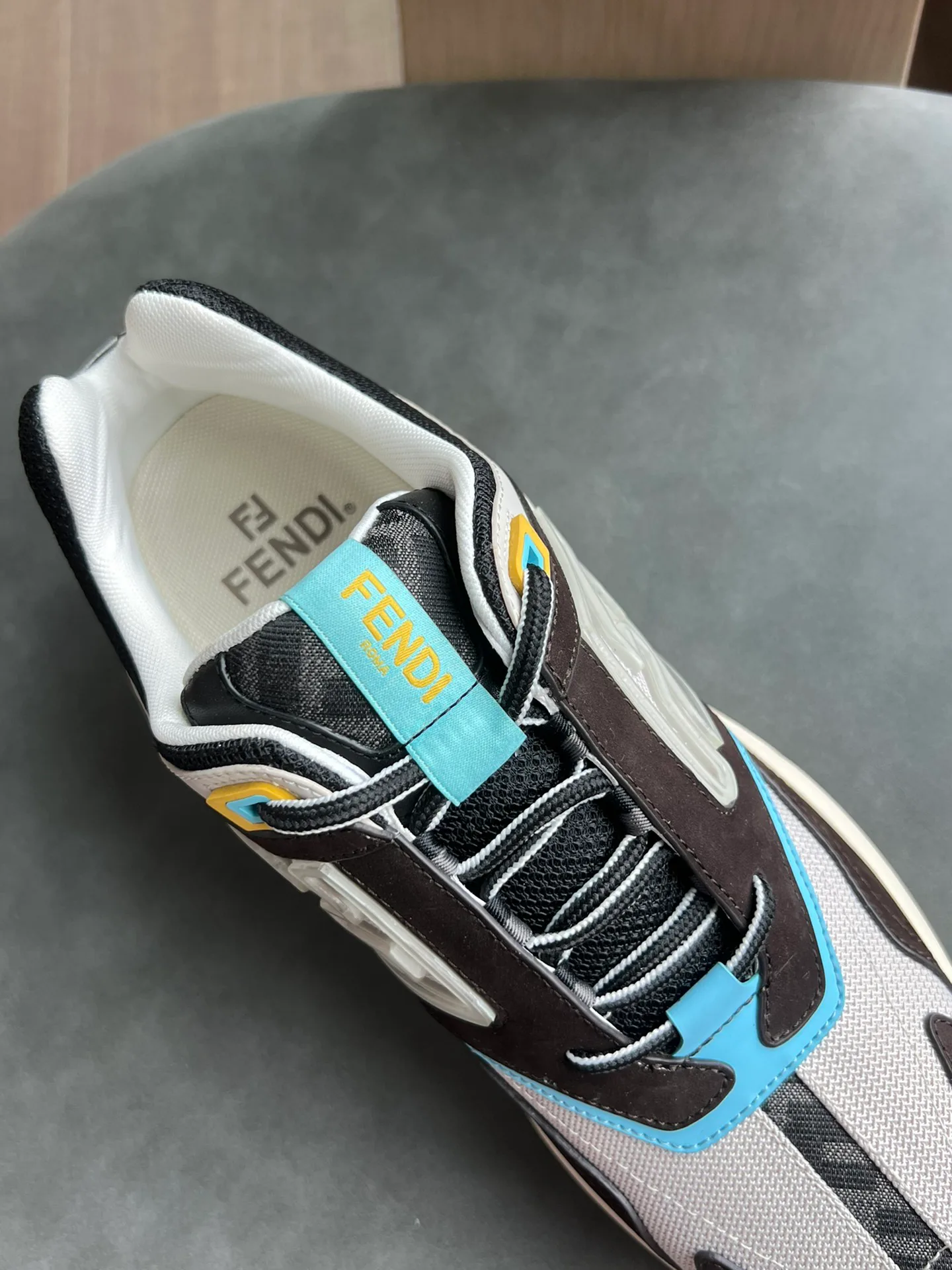 Кроссовки Женские Fendi 353525