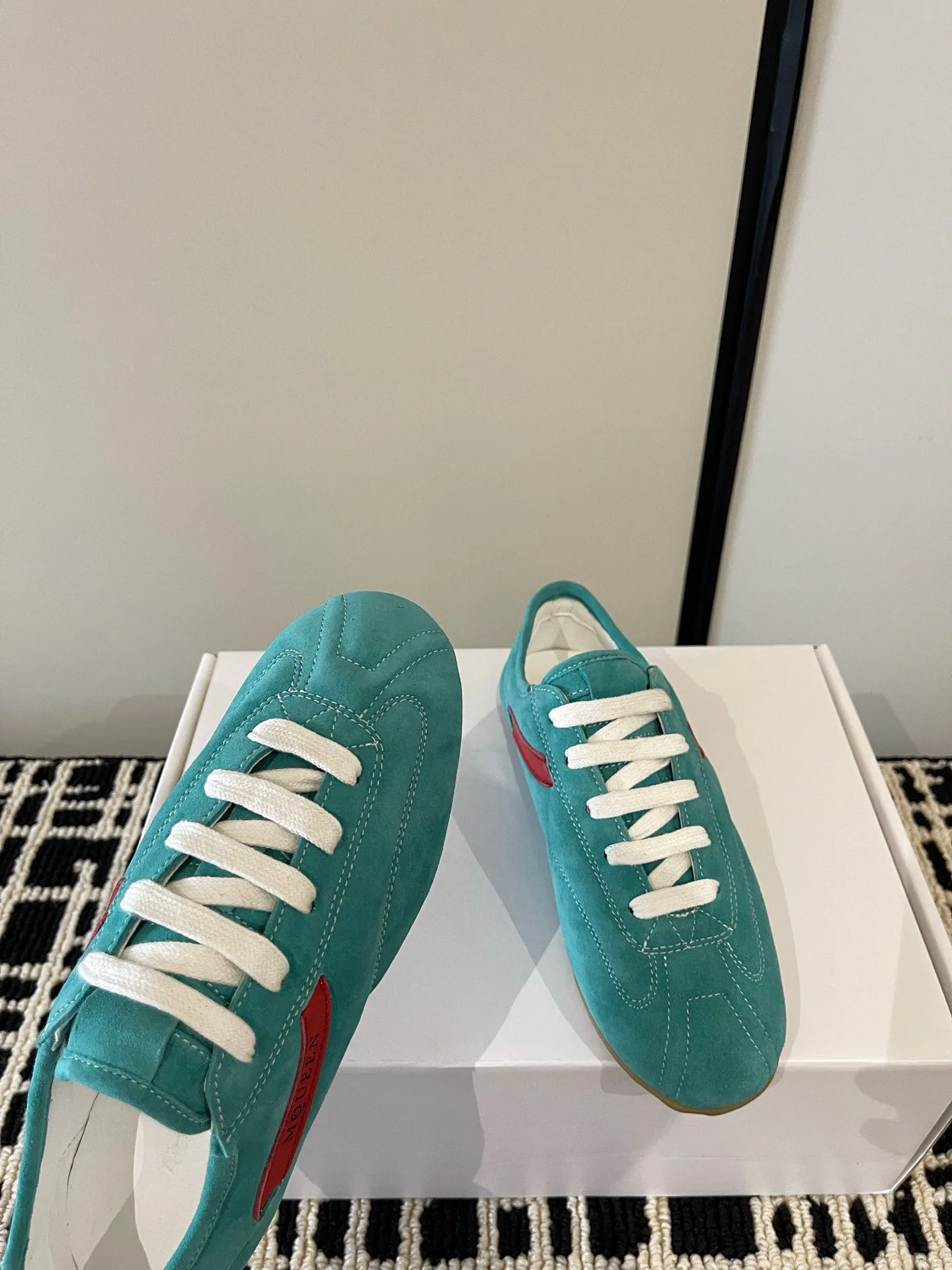 Кроссовки Женские Alexander Mcqueen 18386245