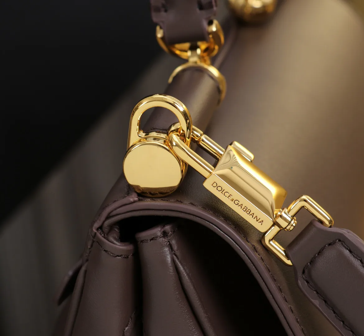 Классические Сумки Женские Dolce & Gabbana 18004436