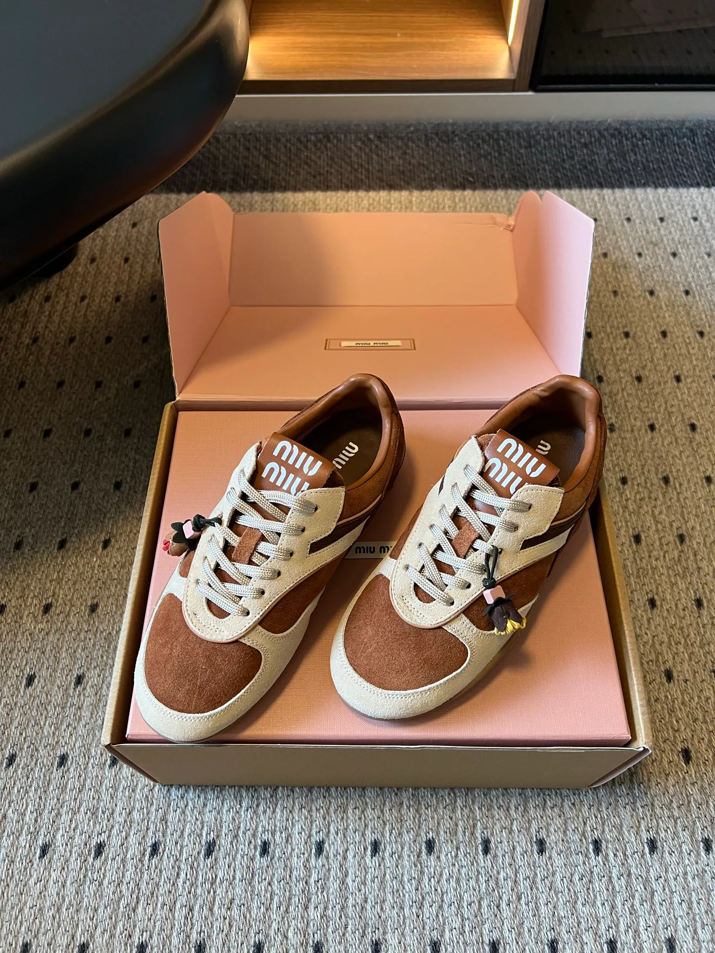 Кроссовки Женские Miu Miu 18462164