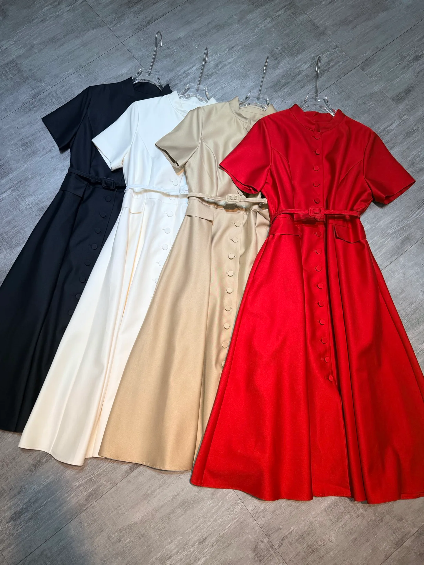 Платья Женские Christian Dior 19749369