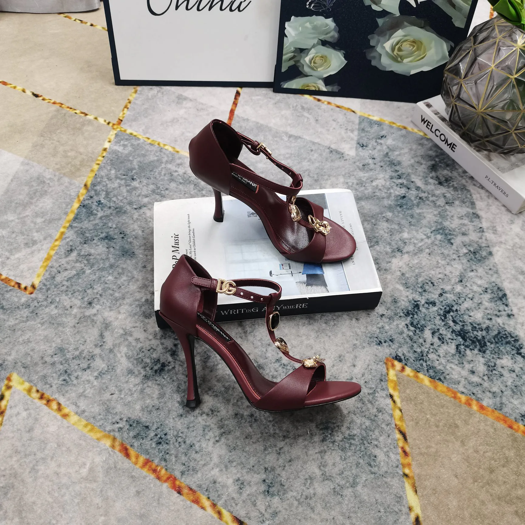 Босоножки Женские Dolce & Gabbana 11247978