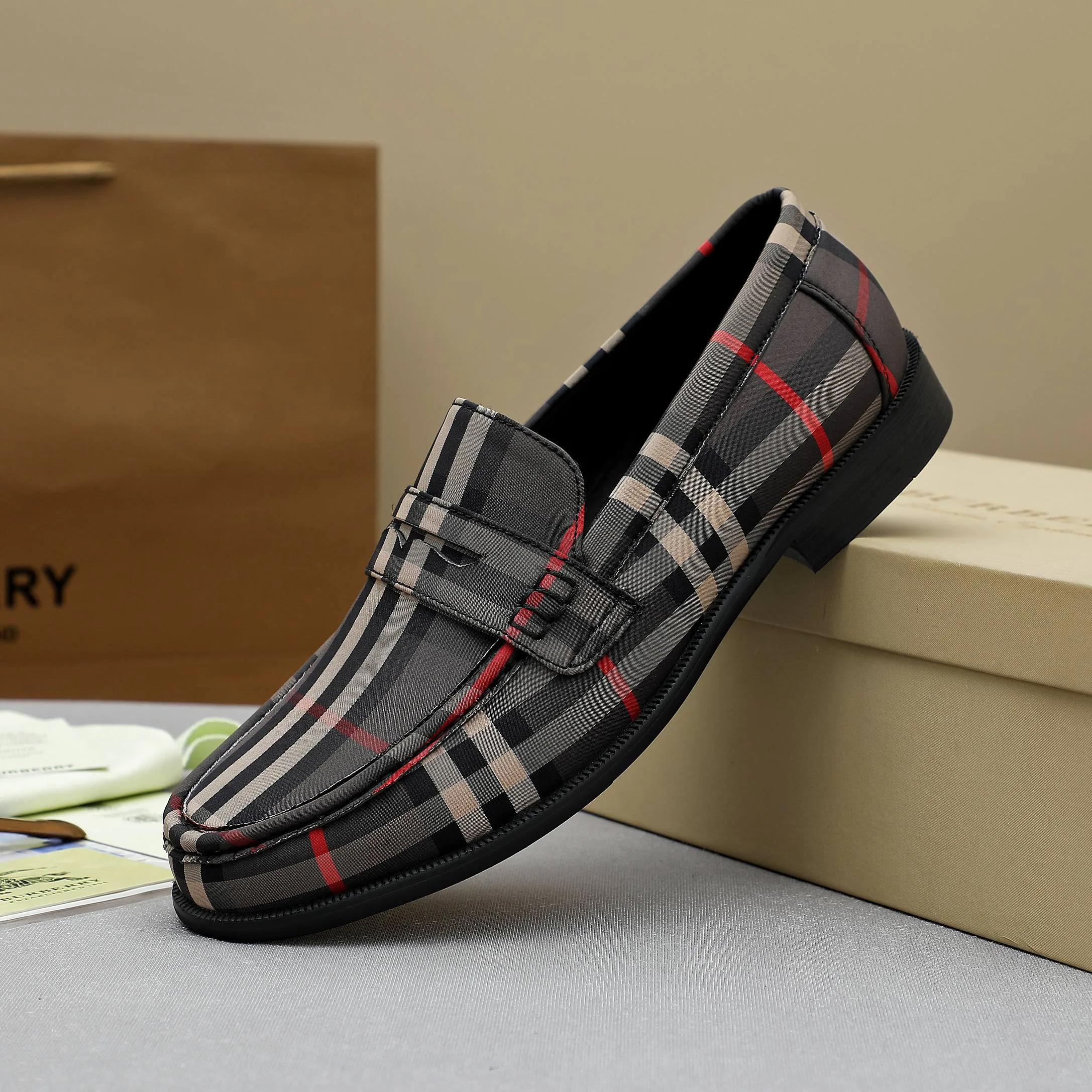 Лоферы И Туфли Мужские Burberry 19631322