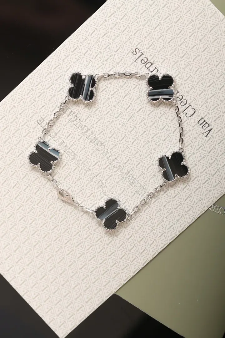 Бижутерия Van Cleef & Arpels 70914