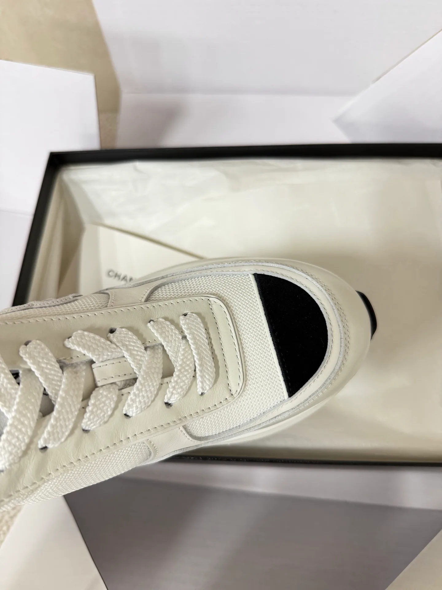 Кроссовки Женские Chanel 1584011