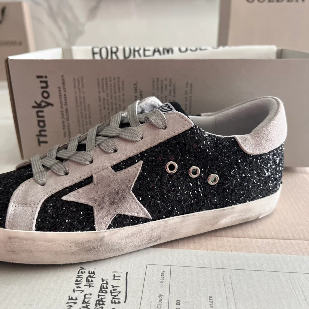 Кроссовки Женские Golden Goose 16995649