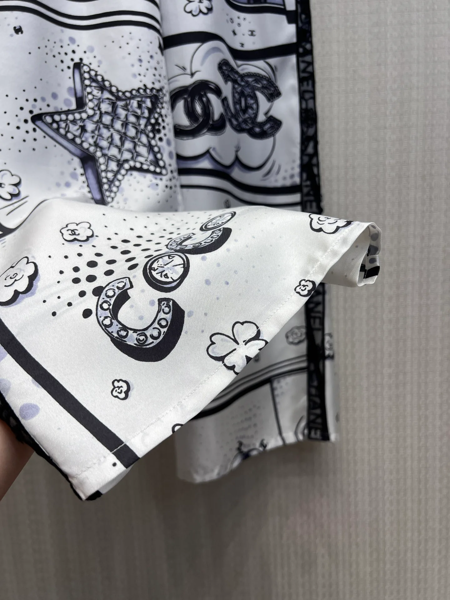 Шорты Женские Chanel 10715922