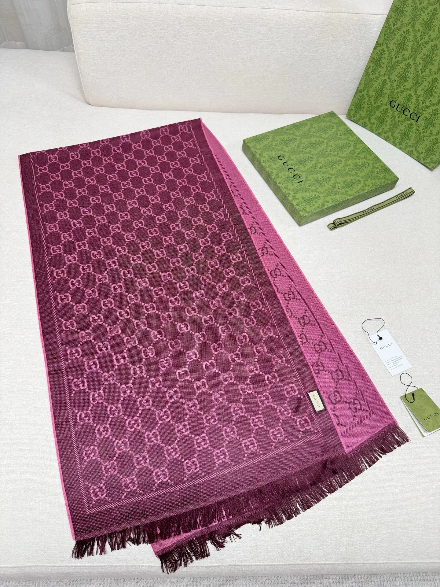 Шарфы Gucci 562867