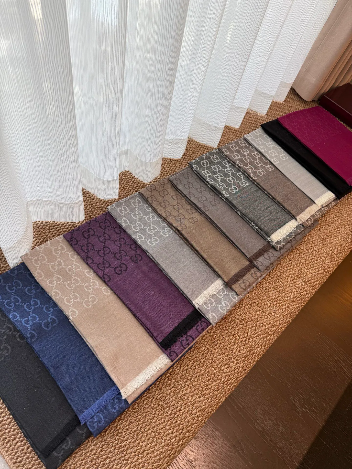 Шарфы Gucci 11633415